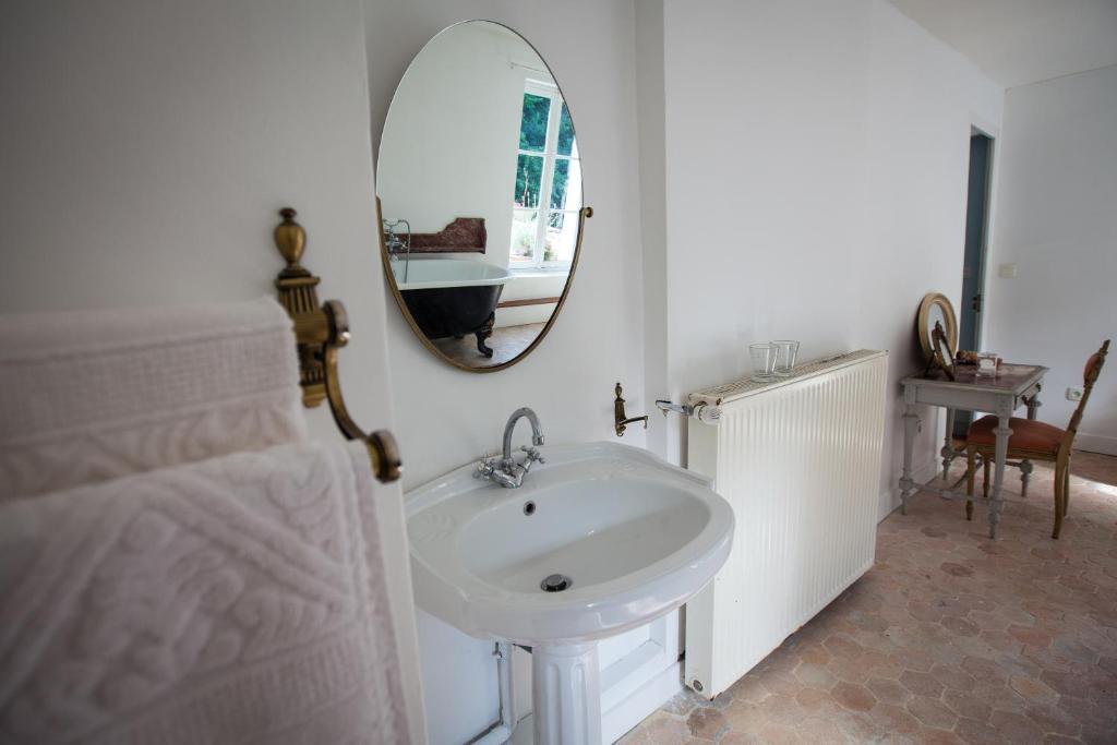 Chateau De La Madeleine Bed & Breakfast Pressagny l'Orgueilleux Luaran gambar
