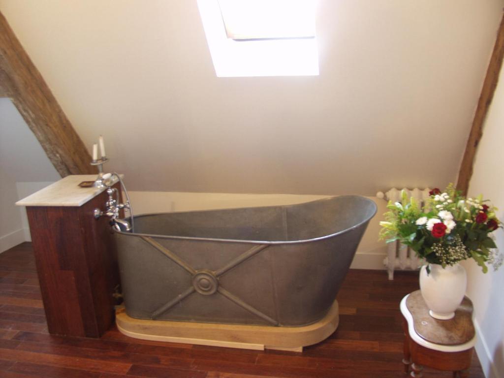 Chateau De La Madeleine Bed & Breakfast Pressagny l'Orgueilleux Luaran gambar