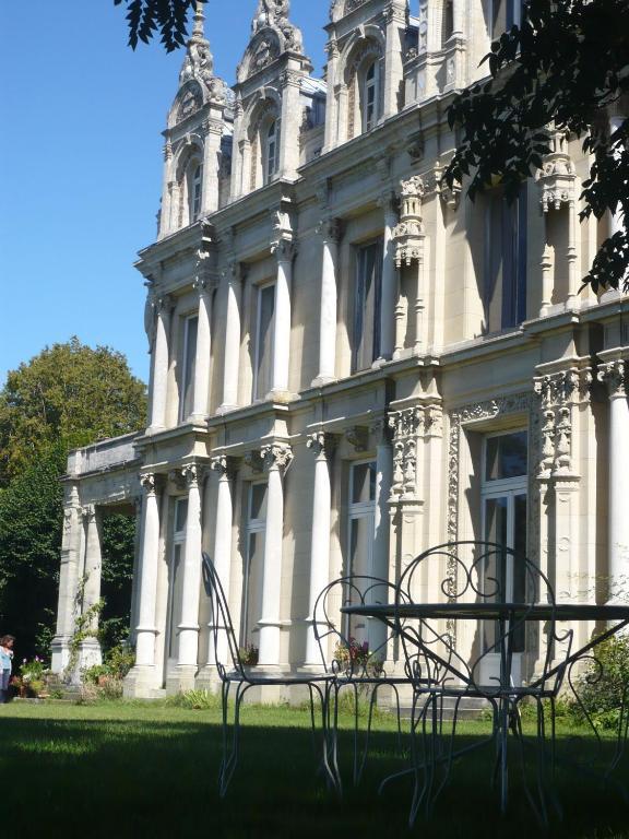Chateau De La Madeleine Bed & Breakfast Pressagny l'Orgueilleux Luaran gambar