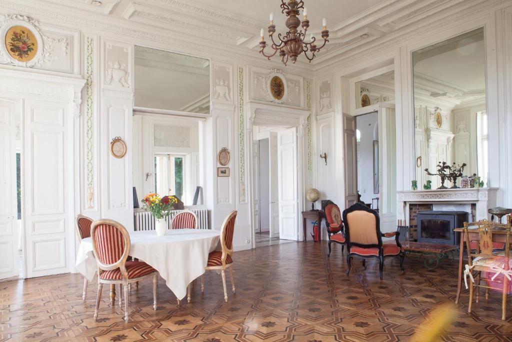 Chateau De La Madeleine Bed & Breakfast Pressagny l'Orgueilleux Luaran gambar